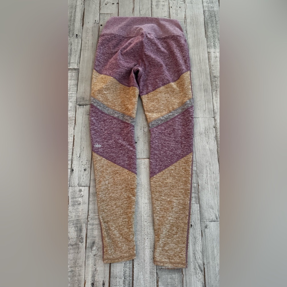 ALO Yoga AloSoft Sheila Legging Dragonfruit Heather/Carmel - Picture 8 of 13
